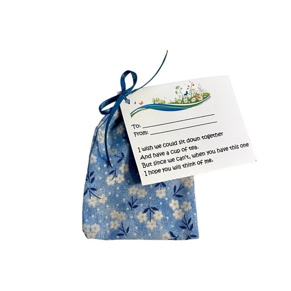 Handcrafted Fabric Gift Bags with Gift Tags - Picture 4 of 5
